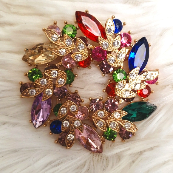 Rhinestone Multi Color Wreath Brooch Pin Gold Tone - Picture 2 of 5